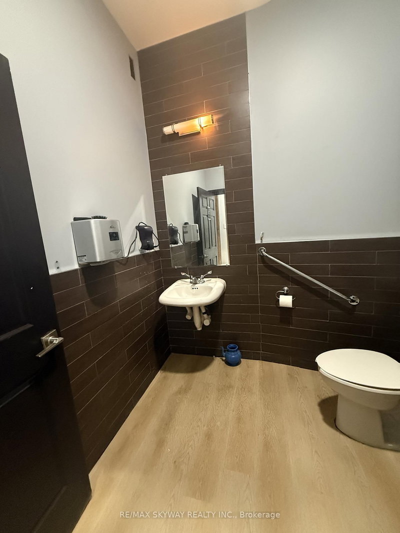 256 Queen St S, Caledon, L7E 4T7 | Image 3