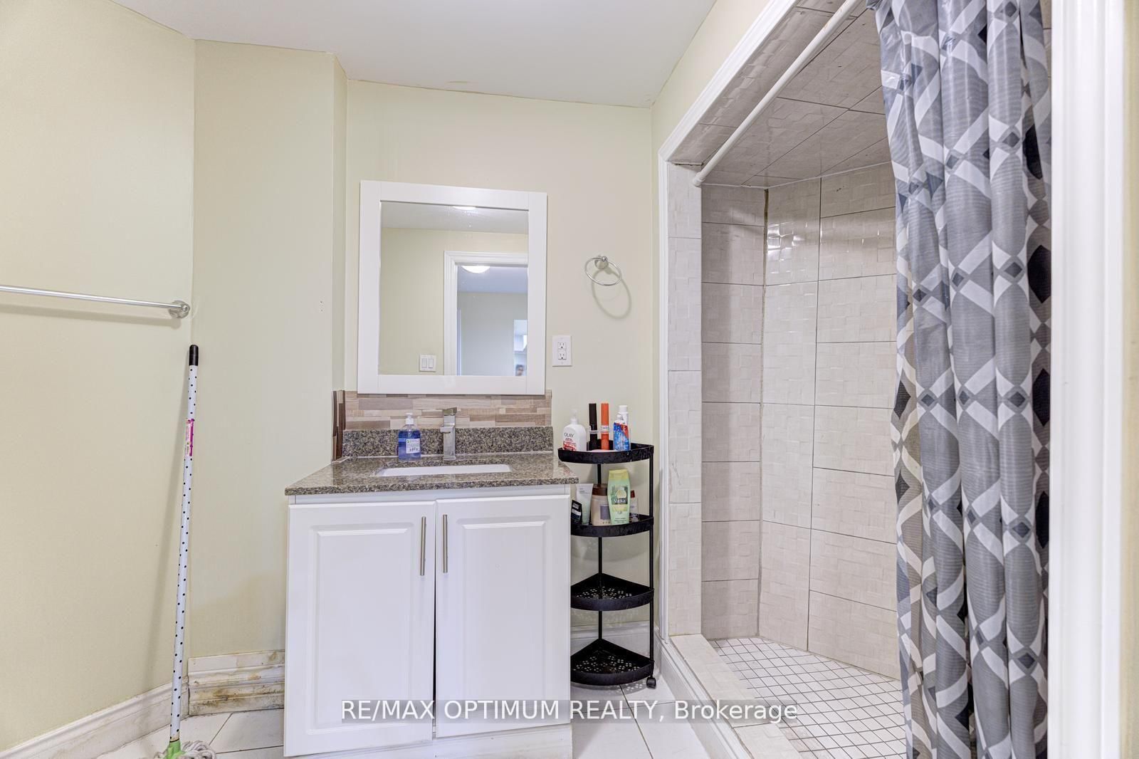 Detached House for sale at 17 Binder Twine Trail, Brampton, Ontario, L6X 4R2 - Fletcher's Creek Village - MLS: W12939366