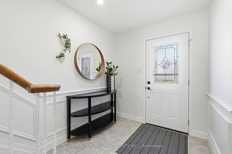 4 - 2252 Upper Middle Rd, Burlington, L7P 2Z9 | Image 3