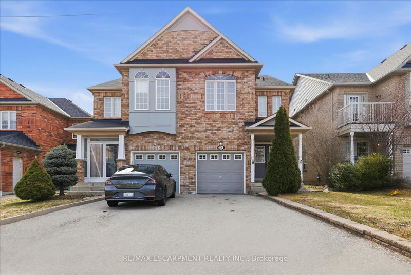 home for lease on 774 Bethany Crescent