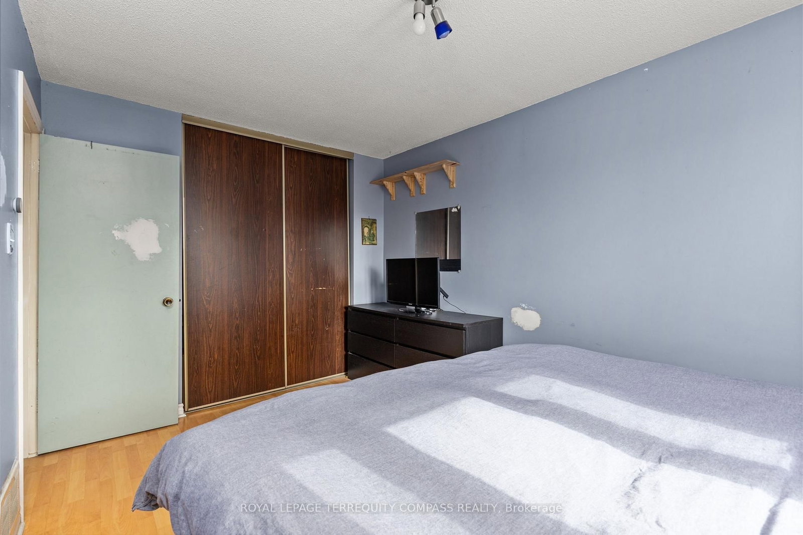 Semi-Detached House for sale at 73 Ashford Court, Brampton, Ontario, L6V 3E2 - Brampton North - MLS: W12939620