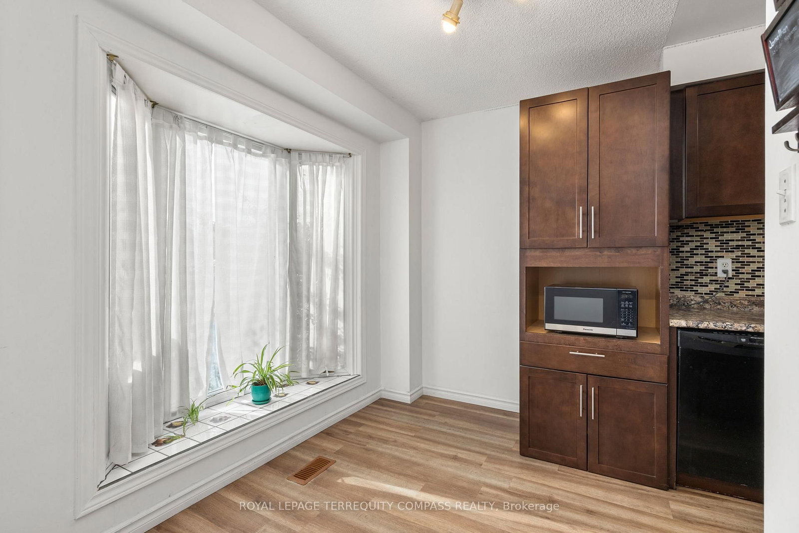 Semi-Detached House for sale at 73 Ashford Court, Brampton, Ontario, L6V 3E2 - Brampton North - MLS: W12939620