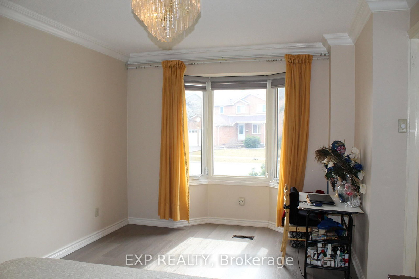 Detached House for sale at 48 Howell Street, Brampton, Ontario, L6Y 3H8 - Brampton South - MLS: W12939630