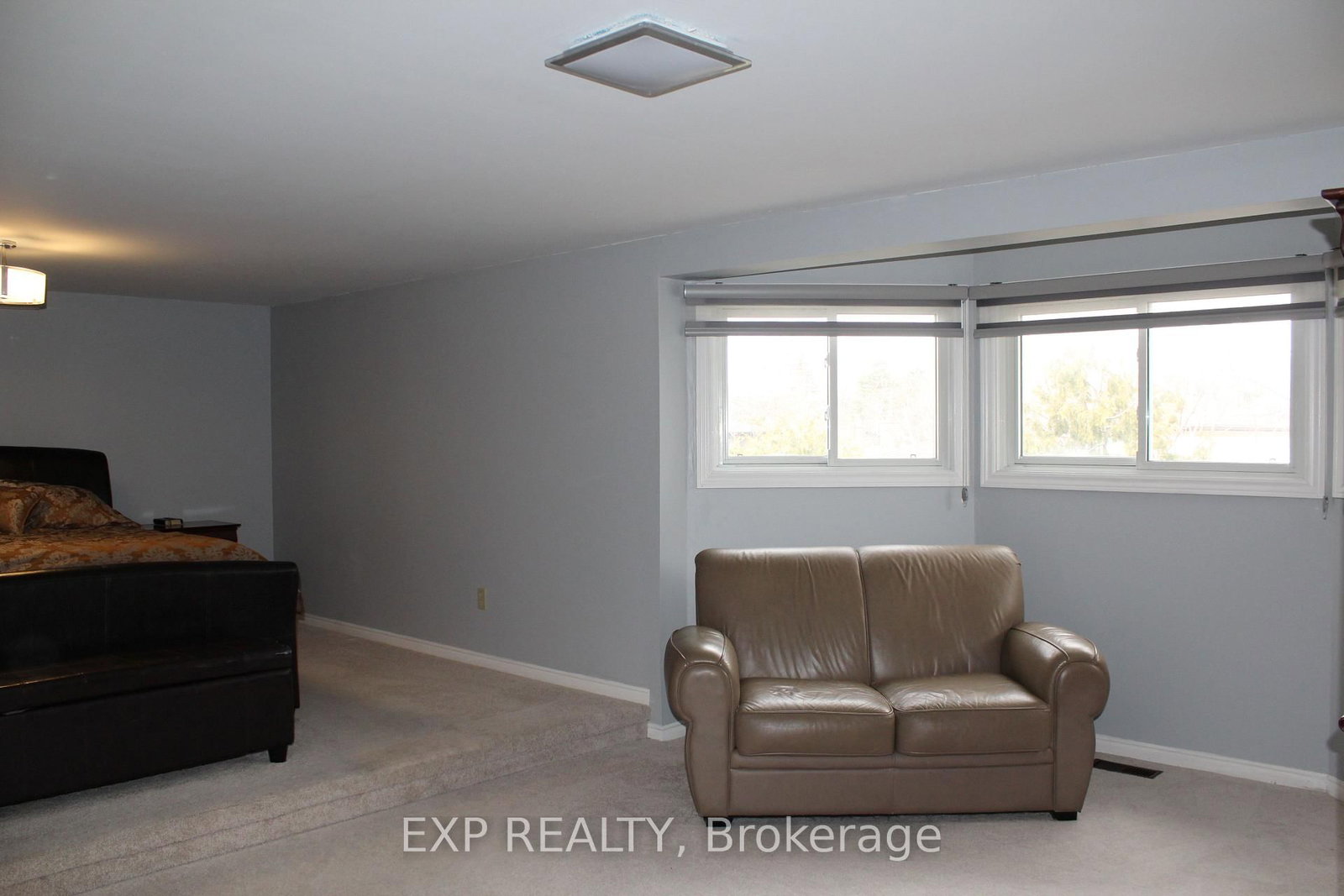 Detached House for sale at 48 Howell Street, Brampton, Ontario, L6Y 3H8 - Brampton South - MLS: W12939630