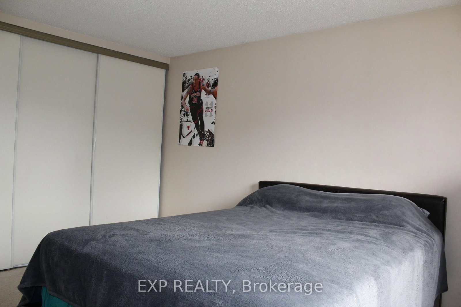 Detached House for sale at 48 Howell Street, Brampton, Ontario, L6Y 3H8 - Brampton South - MLS: W12939630