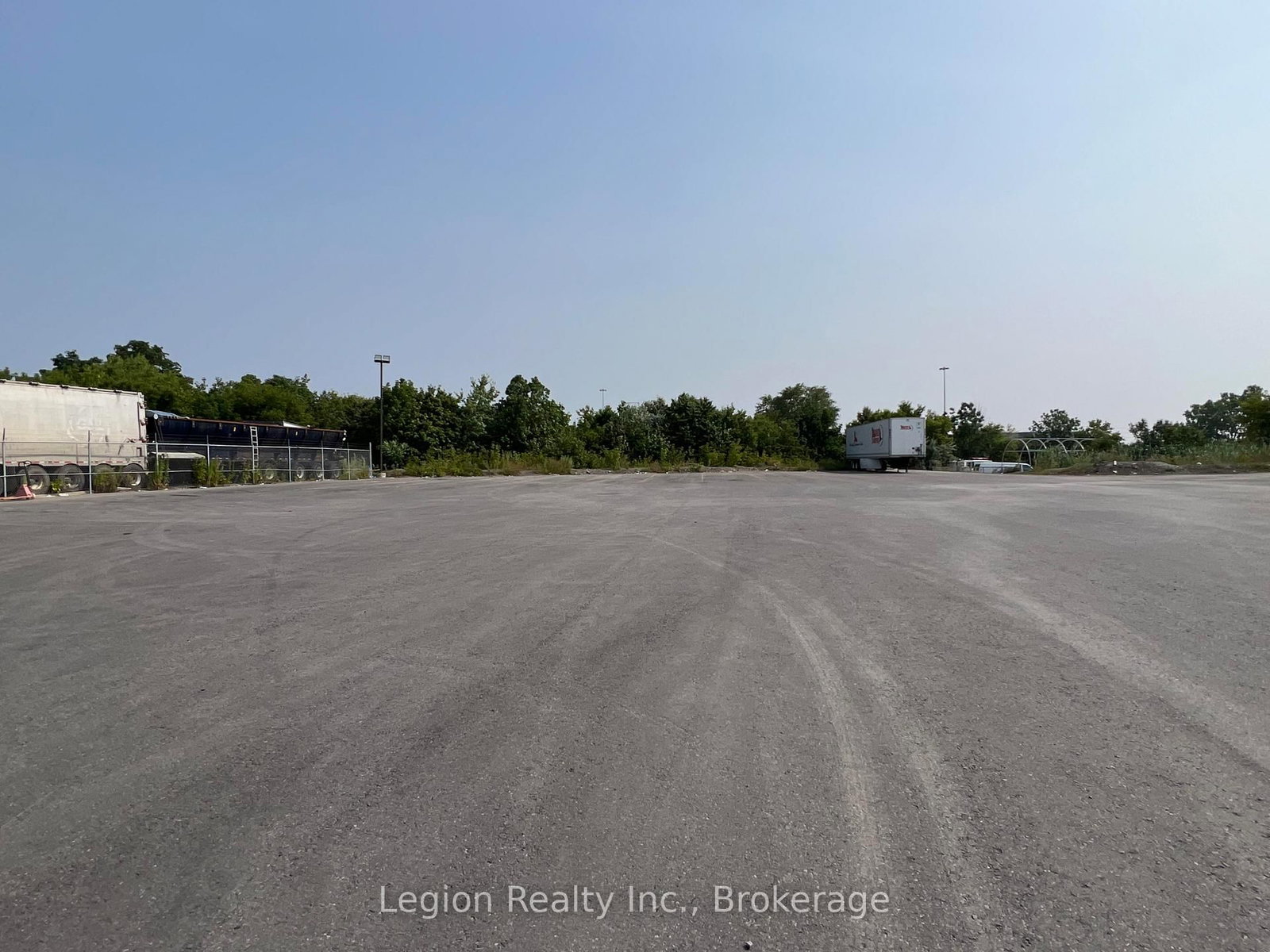 100 Rutherford Road S - Photo 2