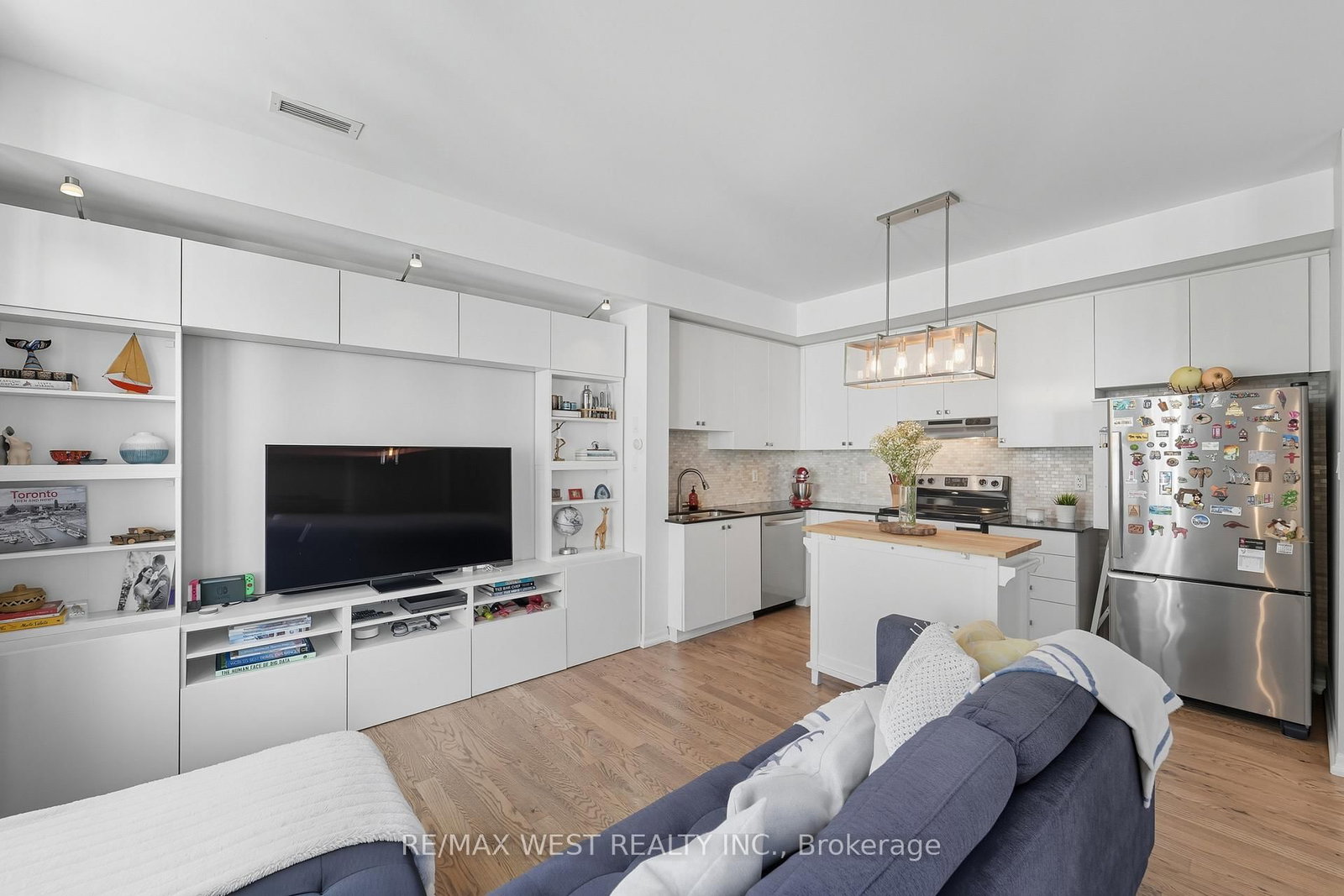 Townhouse for sale at 703-1011 Deta Road, Mississauga, Ontario, L5E 0A2 - Lakeview - MLS: W12939804