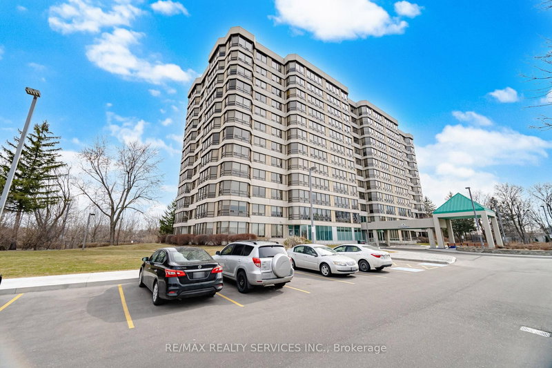 711 - 330 Mill St S, Brampton, L6Y 3V3 | Image 2