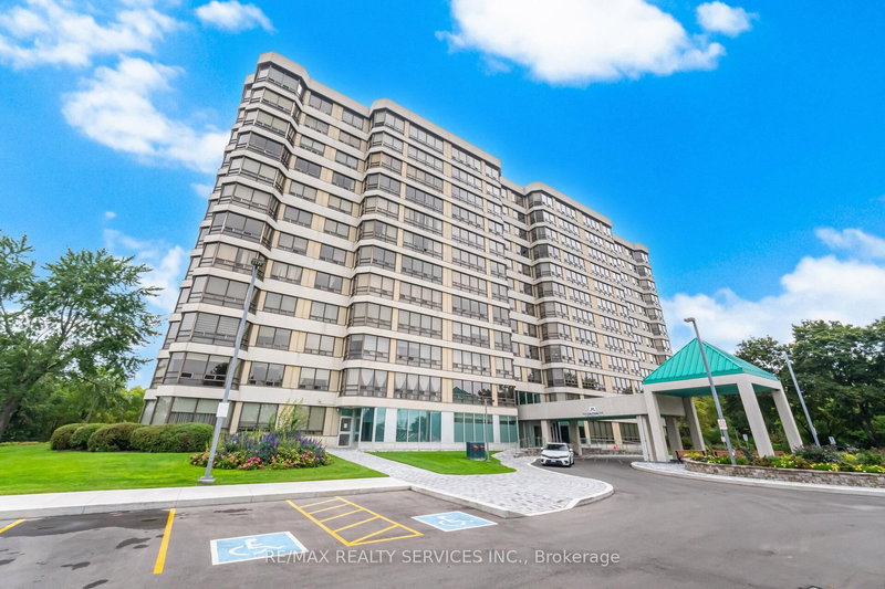 711 - 330 Mill St S, Brampton, L6Y 3V3 | Image 3