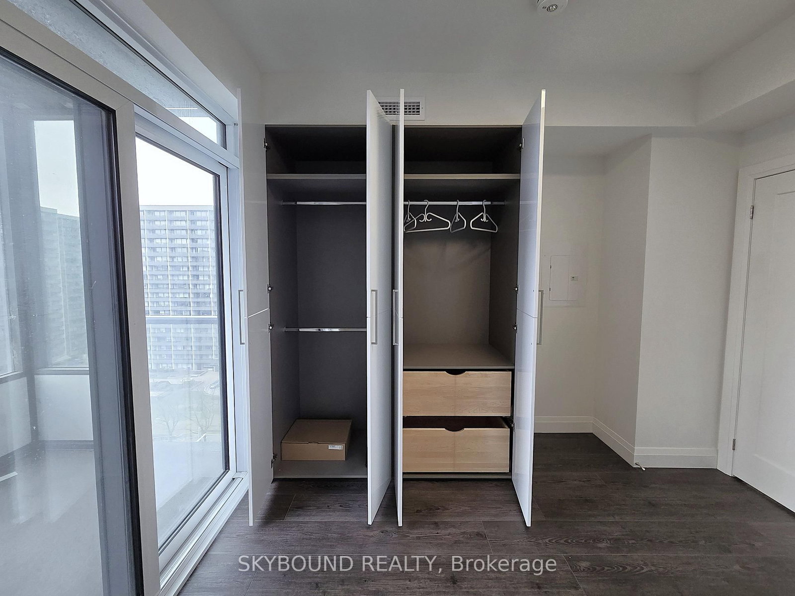 500 Brock Avenue • #1008 • Burlington, ON photo 22