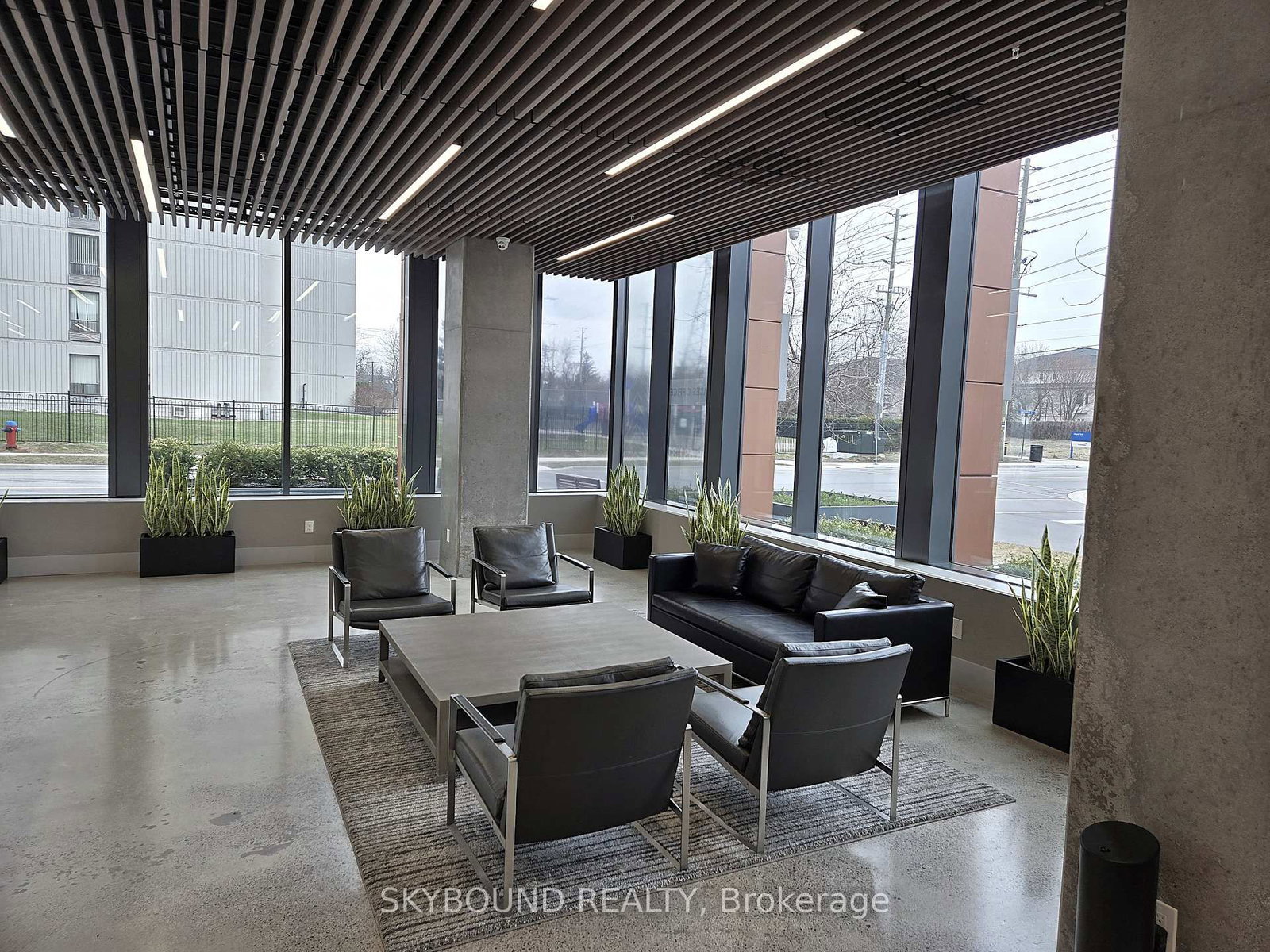 500 Brock Avenue • #1008 • Burlington, ON photo 3