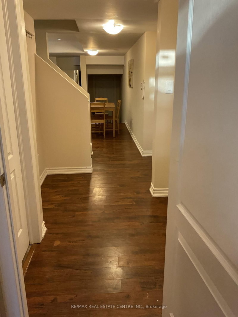 3459 Park Heights Way, Mississauga, L5M 0V5 | Image 2