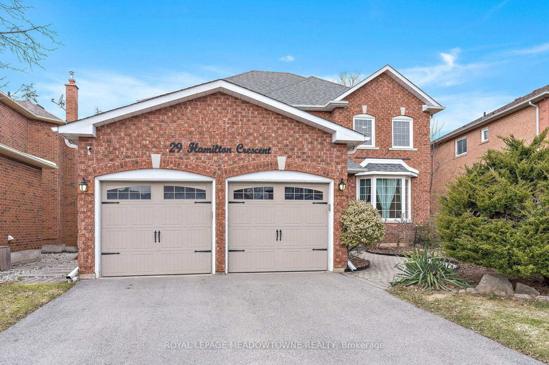 29 Hamilton Cres, Halton Hills, L7G 5K9 | Image 2