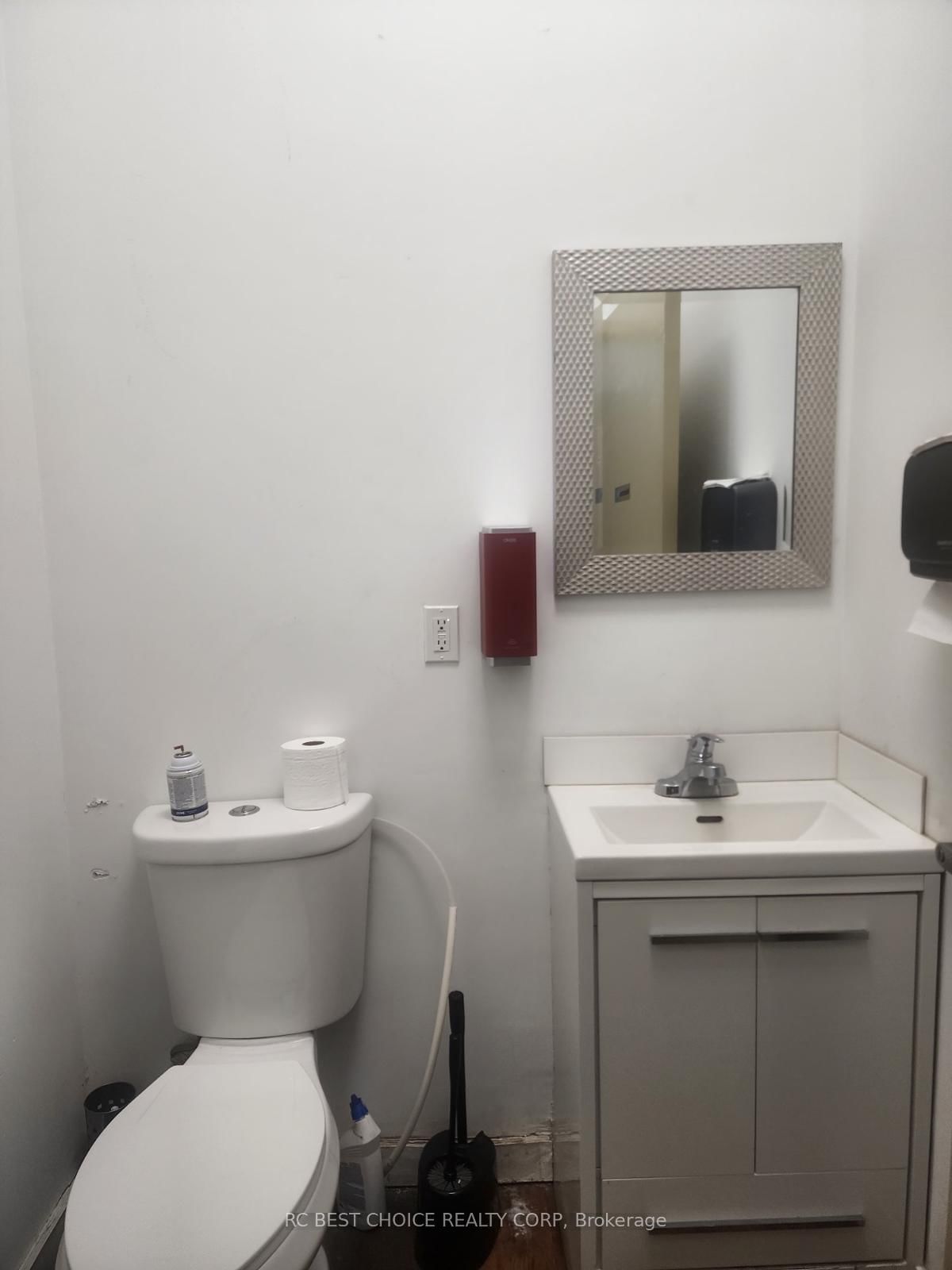 470 Bronte Street S, Unit 111 - Photo 12