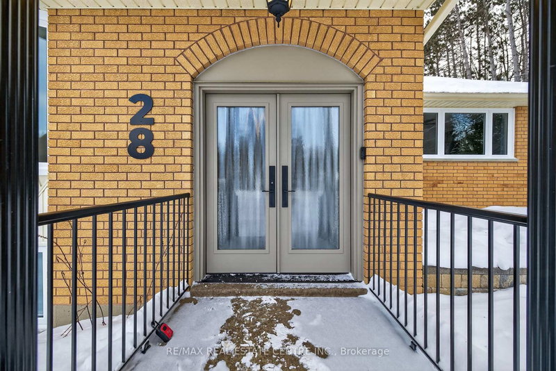 28 Starrview Cres, Mono, L9W 3B1 | Image 3