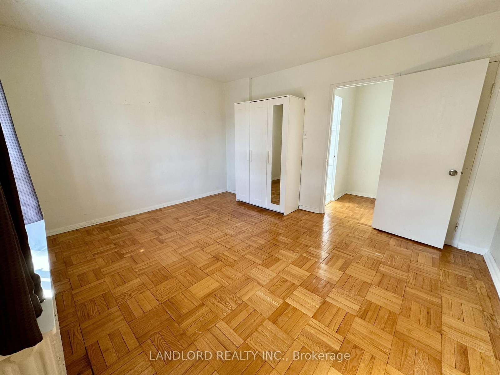 2696 Lake Shore Boulevard W, Unit 5 - Photo 11