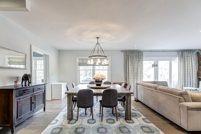 34 Lambeth Rd, Toronto, M9A 2Y7 | Image 2