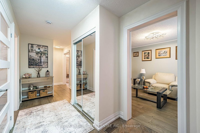 6340 Longspur Rd, Mississauga, L5N 6G8 | Image 3