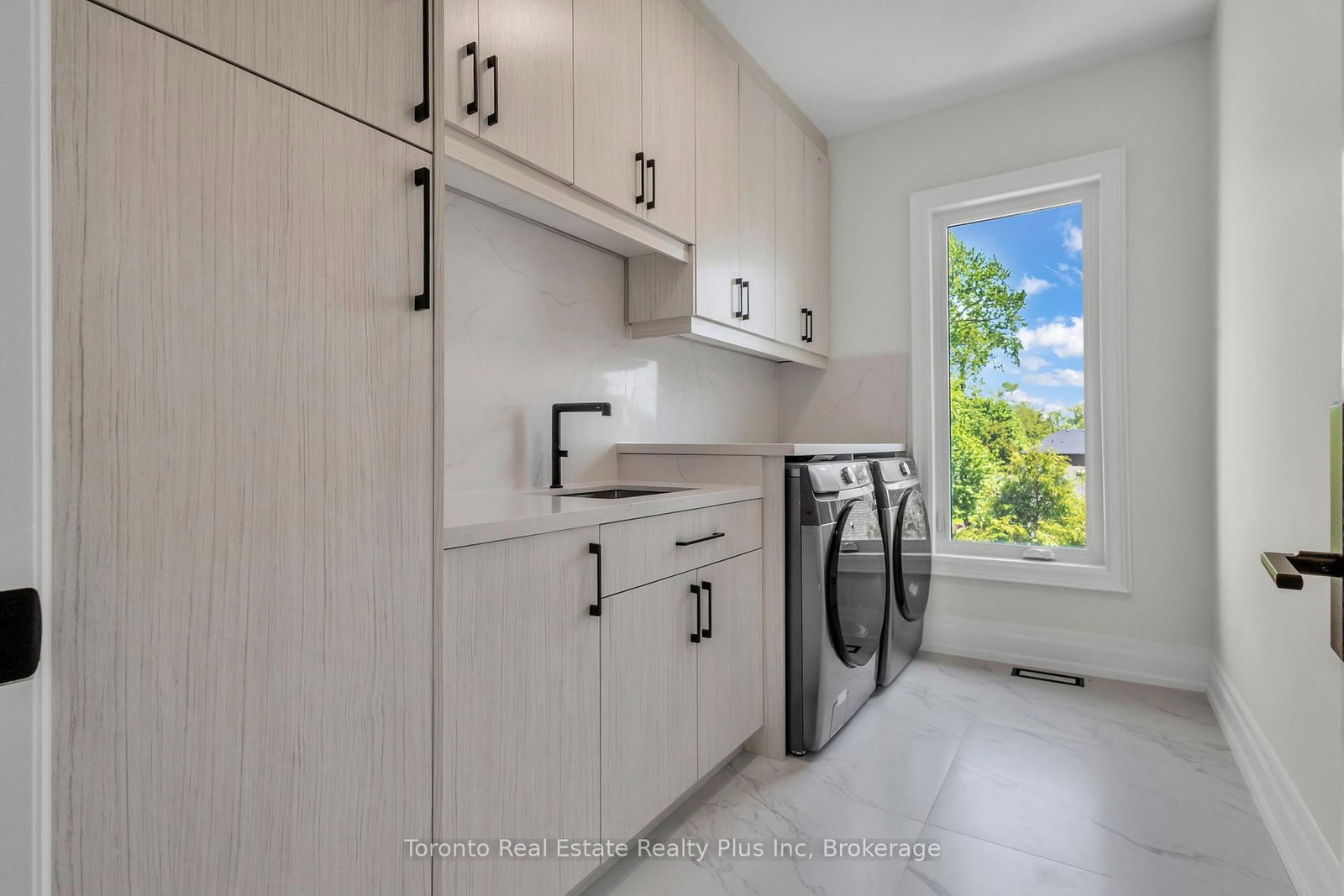 25 Cronin Drive • Toronto, ON photo 16