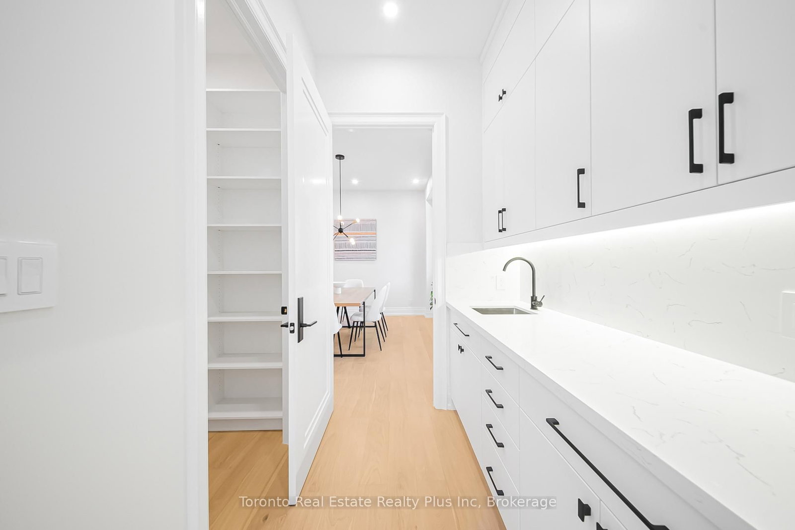 Detached House for sale at 25 Cronin Drive, Toronto, Ontario, M9B 4T7 - Islington-City Centre West - MLS: W12940514