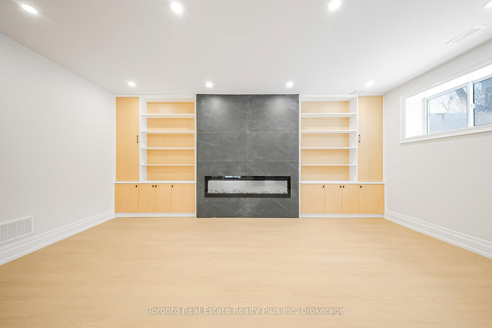 Detached House for sale at 25 Cronin Drive, Toronto, Ontario, M9B 4T7 - Islington-City Centre West - MLS: W12940514