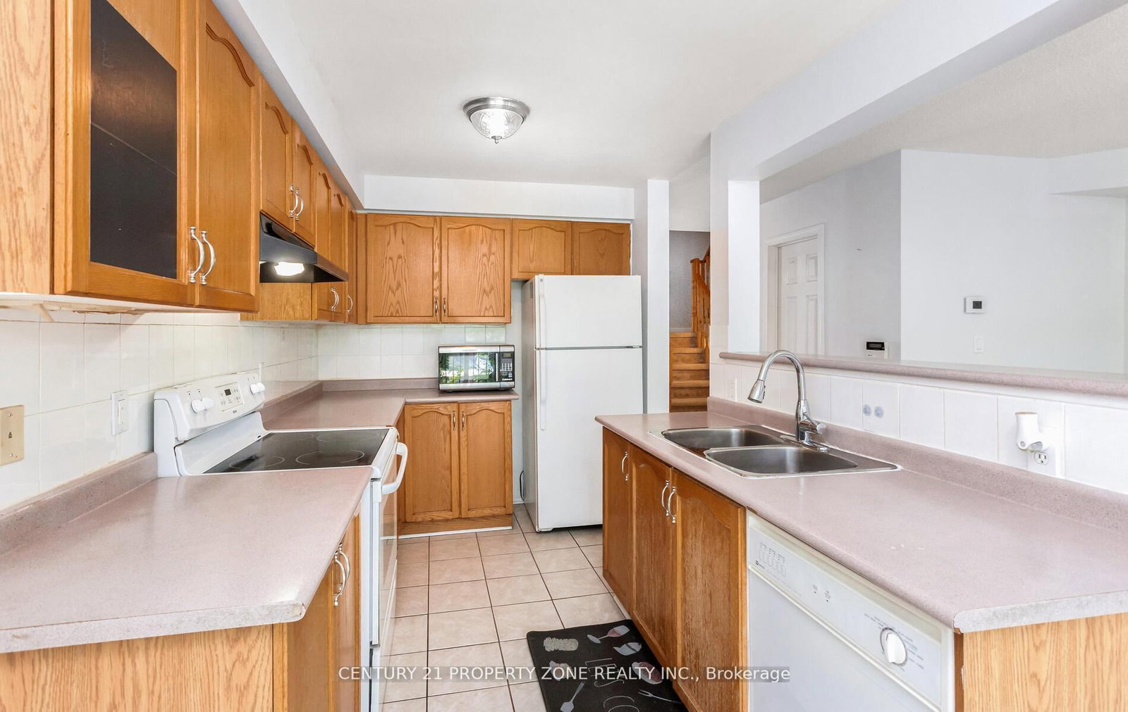 Townhouse for sale at 39-2 Clay Brick Court, Brampton, Ontario, L6V 4M7 - Brampton North - MLS: W12940636