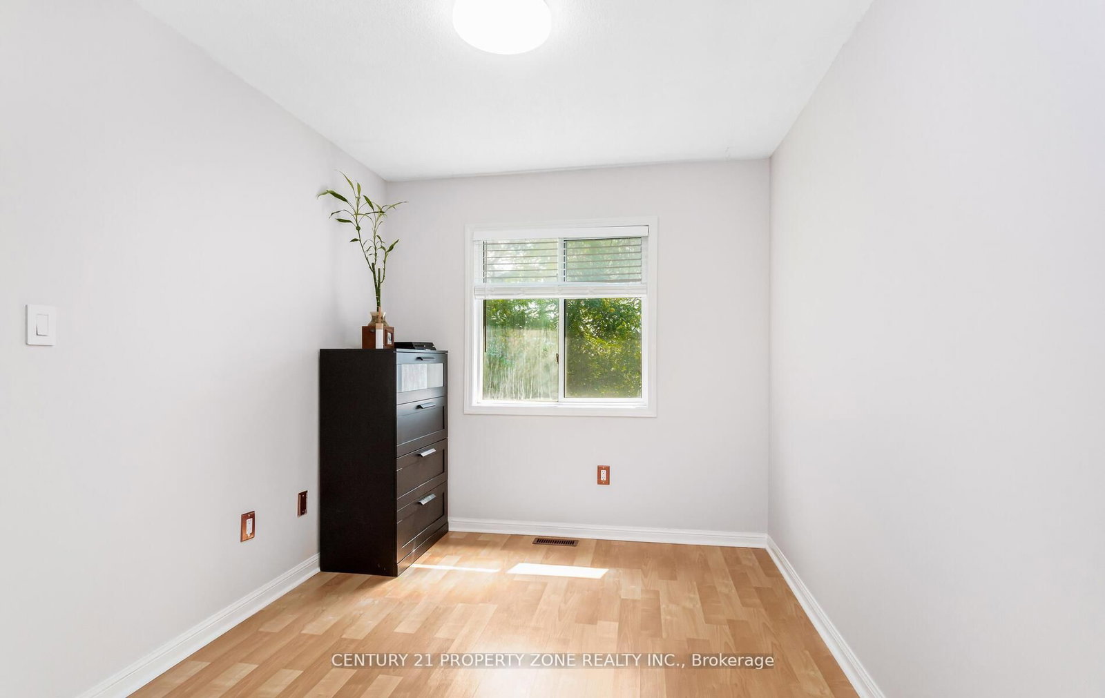 Townhouse for sale at 39-2 Clay Brick Court, Brampton, Ontario, L6V 4M7 - Brampton North - MLS: W12940636