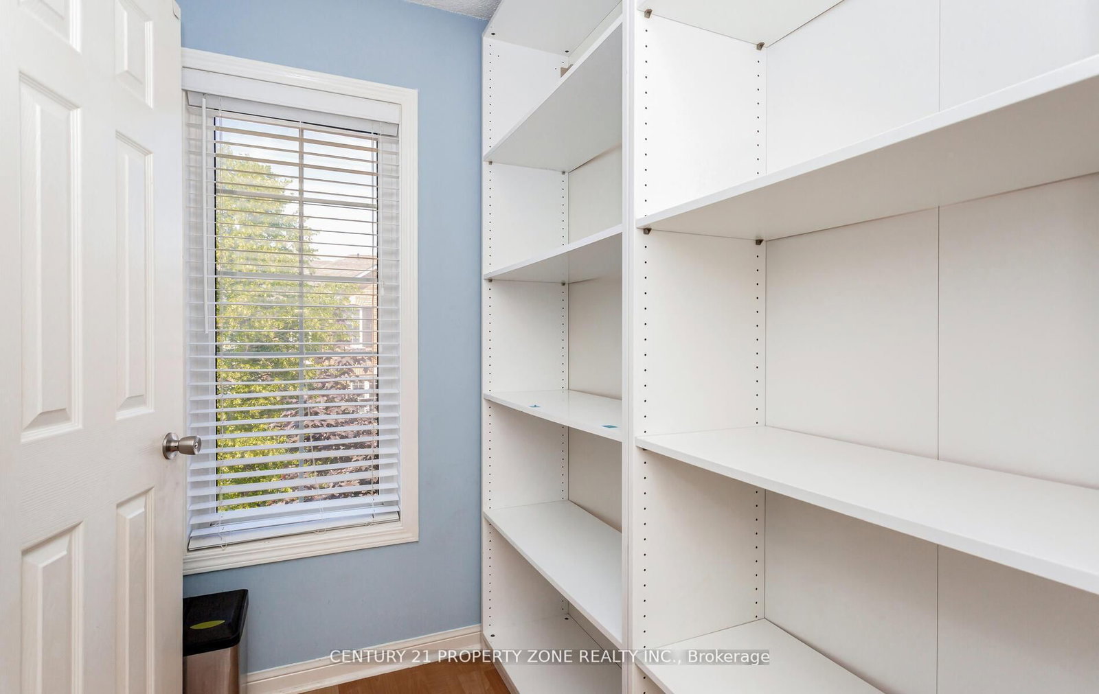 Townhouse for sale at 39-2 Clay Brick Court, Brampton, Ontario, L6V 4M7 - Brampton North - MLS: W12940636