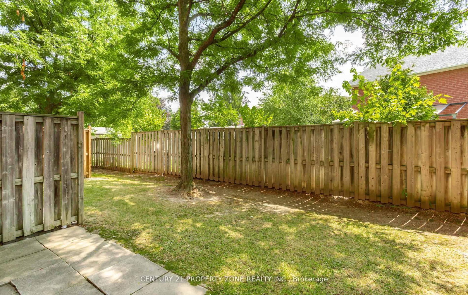 Townhouse for sale at 39-2 Clay Brick Court, Brampton, Ontario, L6V 4M7 - Brampton North - MLS: W12940636