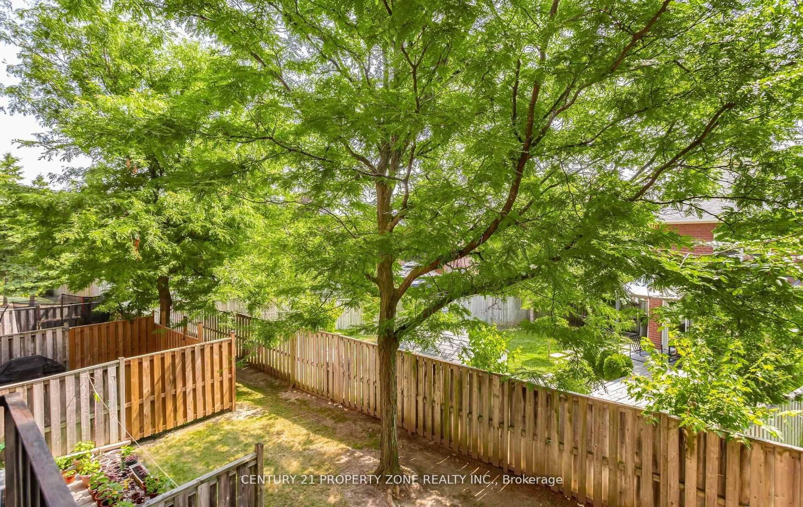 Townhouse for sale at 39-2 Clay Brick Court, Brampton, Ontario, L6V 4M7 - Brampton North - MLS: W12940636