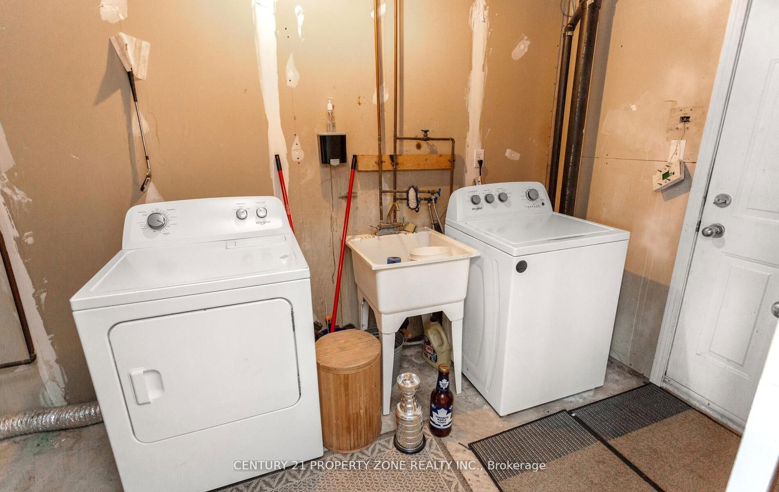 Townhouse for sale at 39-2 Clay Brick Court, Brampton, Ontario, L6V 4M7 - Brampton North - MLS: W12940636