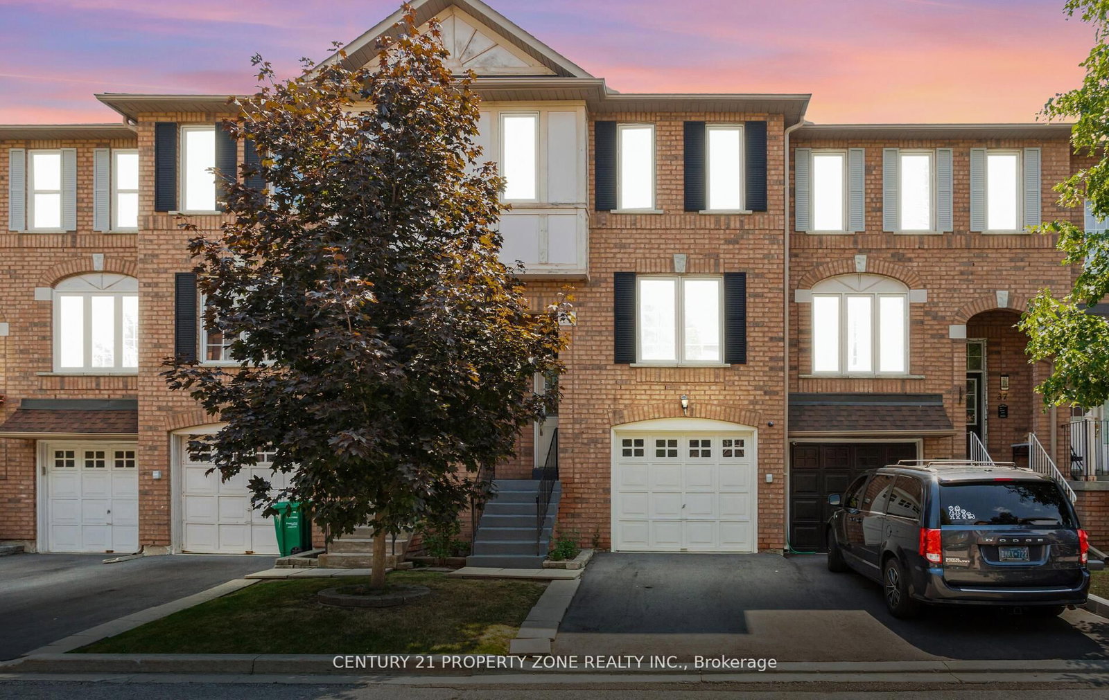 Townhouse for sale at 39-2 Clay Brick Court, Brampton, Ontario, L6V 4M7 - Brampton North - MLS: W12940636