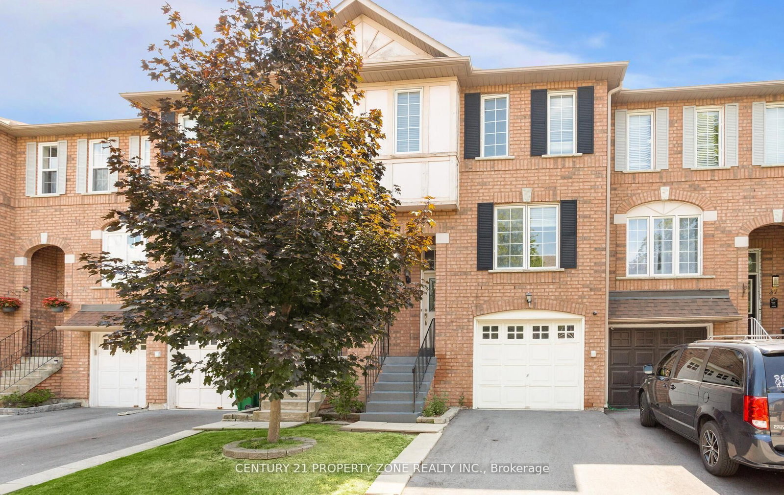 Townhouse for sale at 39-2 Clay Brick Court, Brampton, Ontario, L6V 4M7 - Brampton North - MLS: W12940636