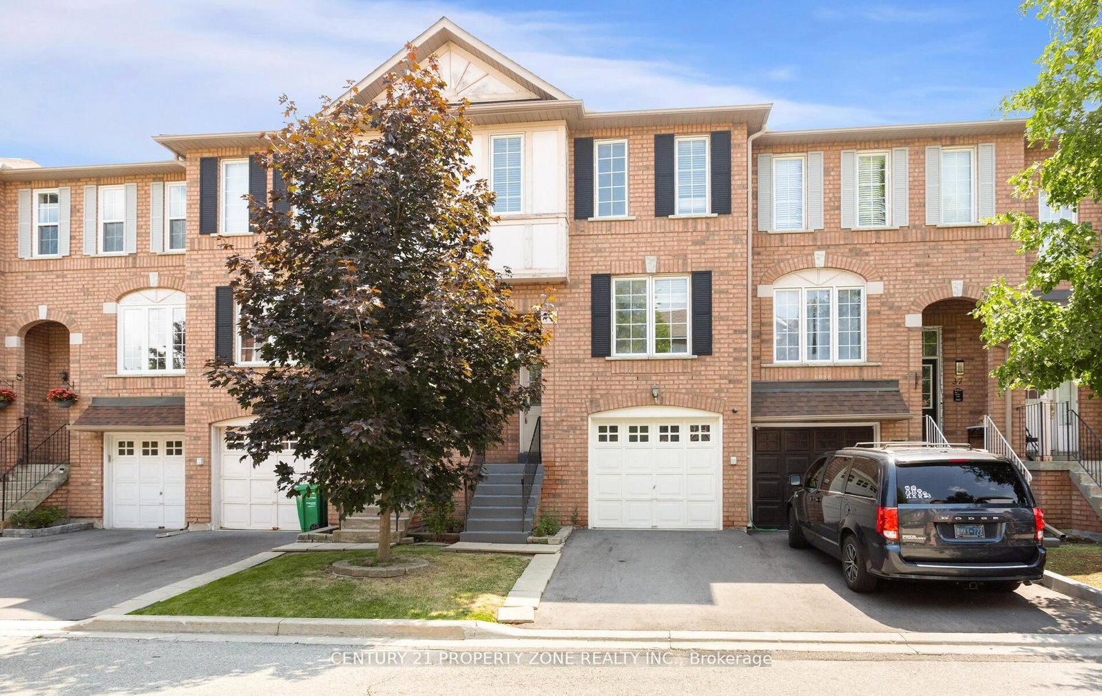 Townhouse for sale at 39-2 Clay Brick Court, Brampton, Ontario, L6V 4M7 - Brampton North - MLS: W12940636