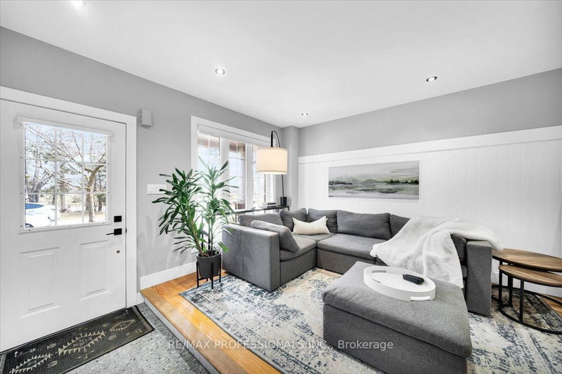 514 Thelma St, Burlington, L7L 6W8 | Image 3