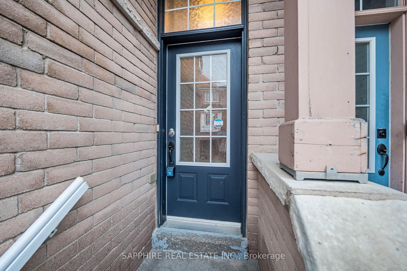 3255 Redpath Circ, Mississauga, L5N 8R3 | Image 3