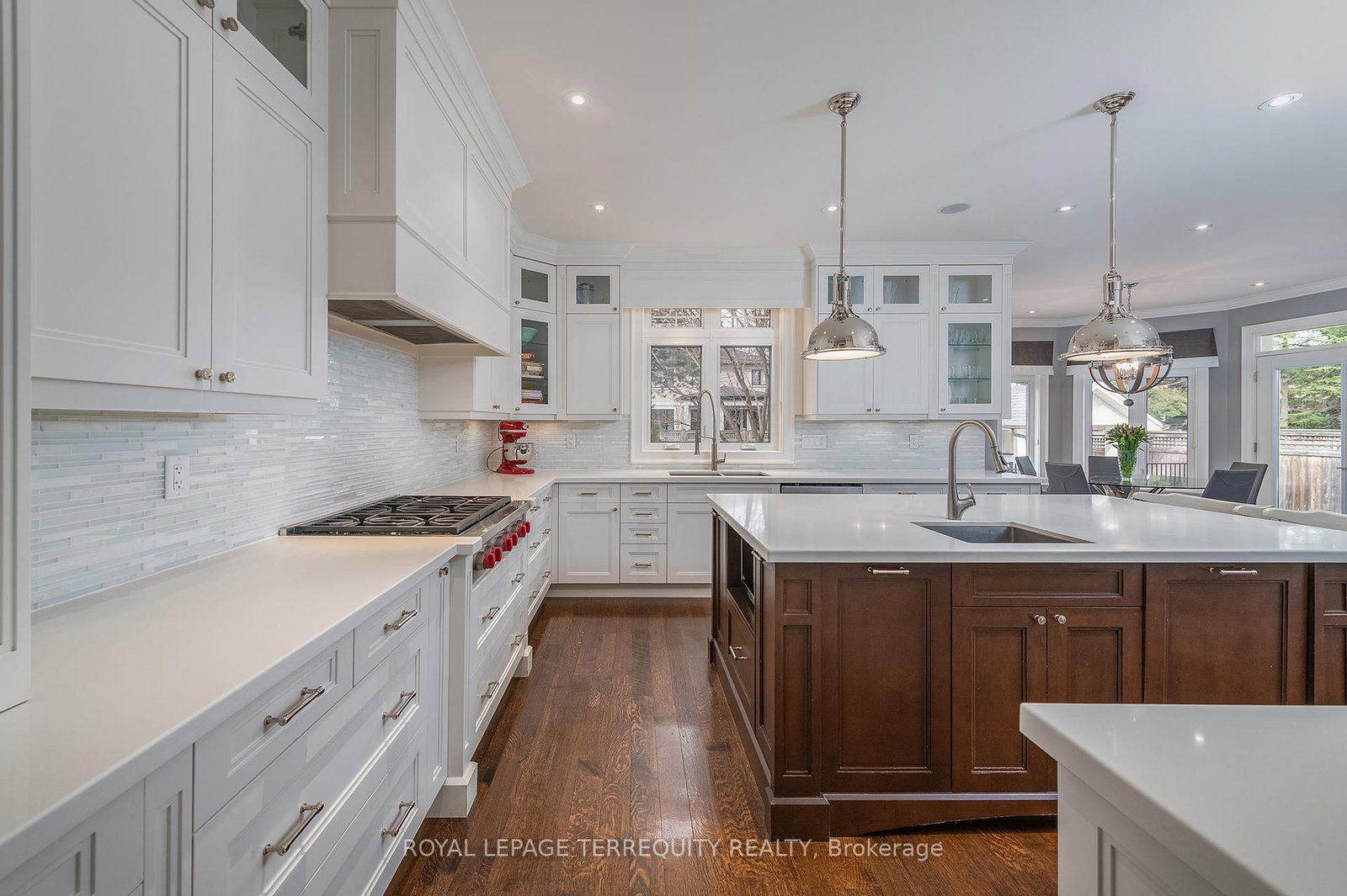 Detached House for sale at 72 EAGLE Road, Toronto, Ontario, M8Z 4J2 - Stonegate-Queensway - MLS: W12940666