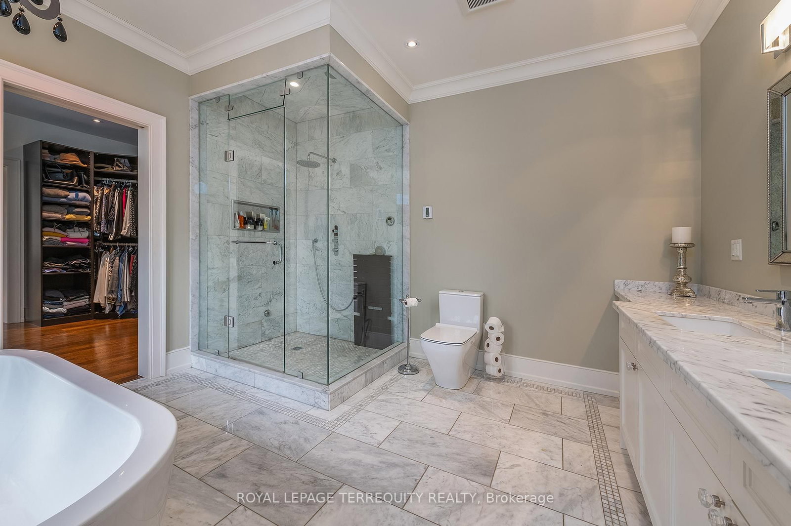 Detached House for sale at 72 EAGLE Road, Toronto, Ontario, M8Z 4J2 - Stonegate-Queensway - MLS: W12940666