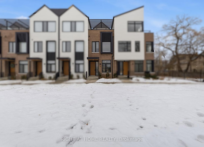 2 - 10 Lou Parsons Way, Mississauga, L5H 0B2 | Image 2