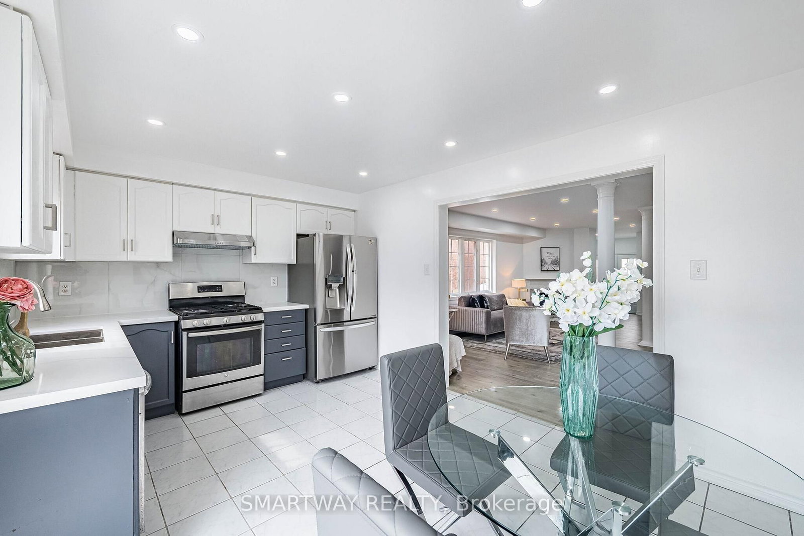 Semi-Detached House for sale at 36 Native Landing, Brampton, Ontario, L6X 5B1 - Fletcher's Creek Village - MLS: W12940752