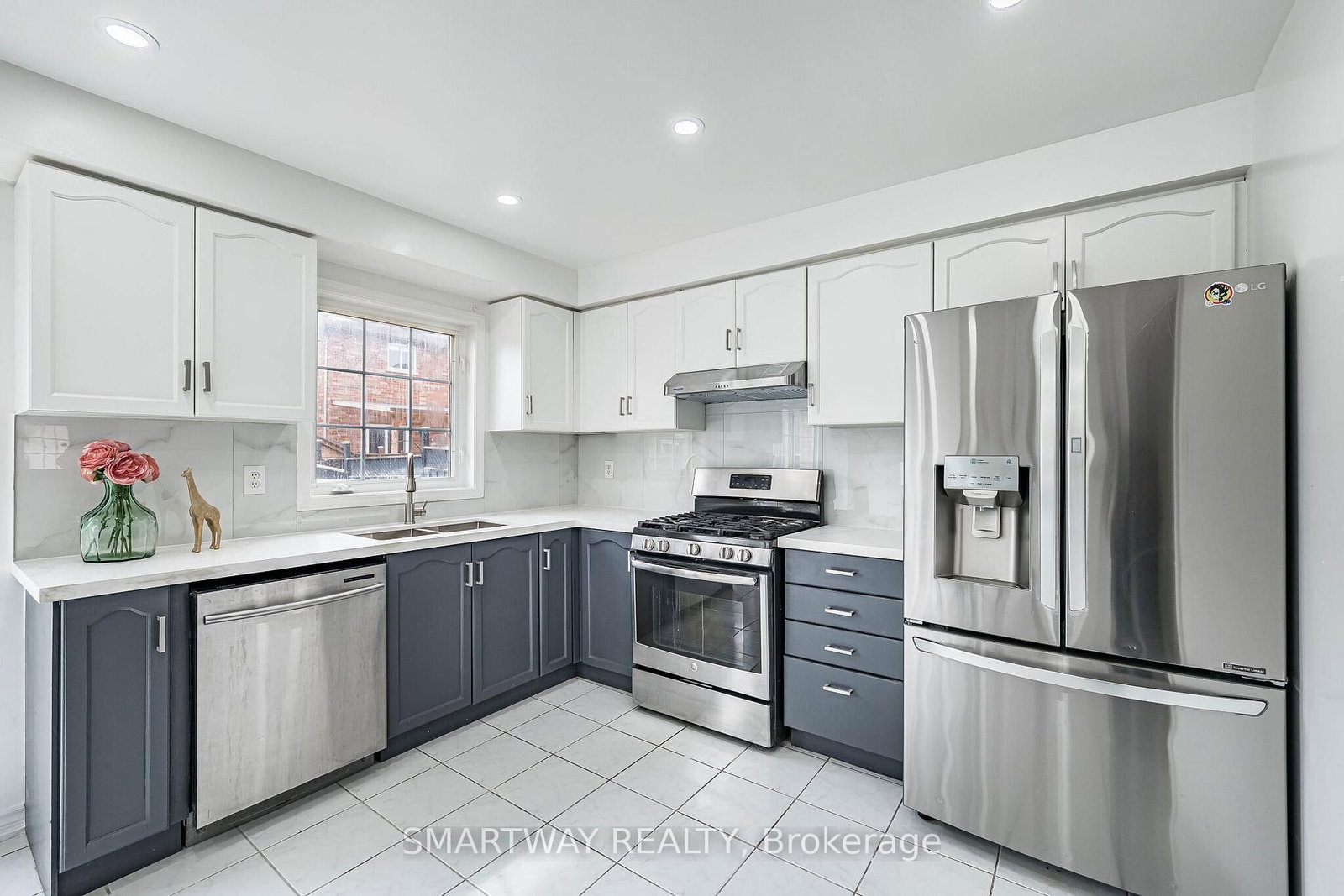 Semi-Detached House for sale at 36 Native Landing, Brampton, Ontario, L6X 5B1 - Fletcher's Creek Village - MLS: W12940752