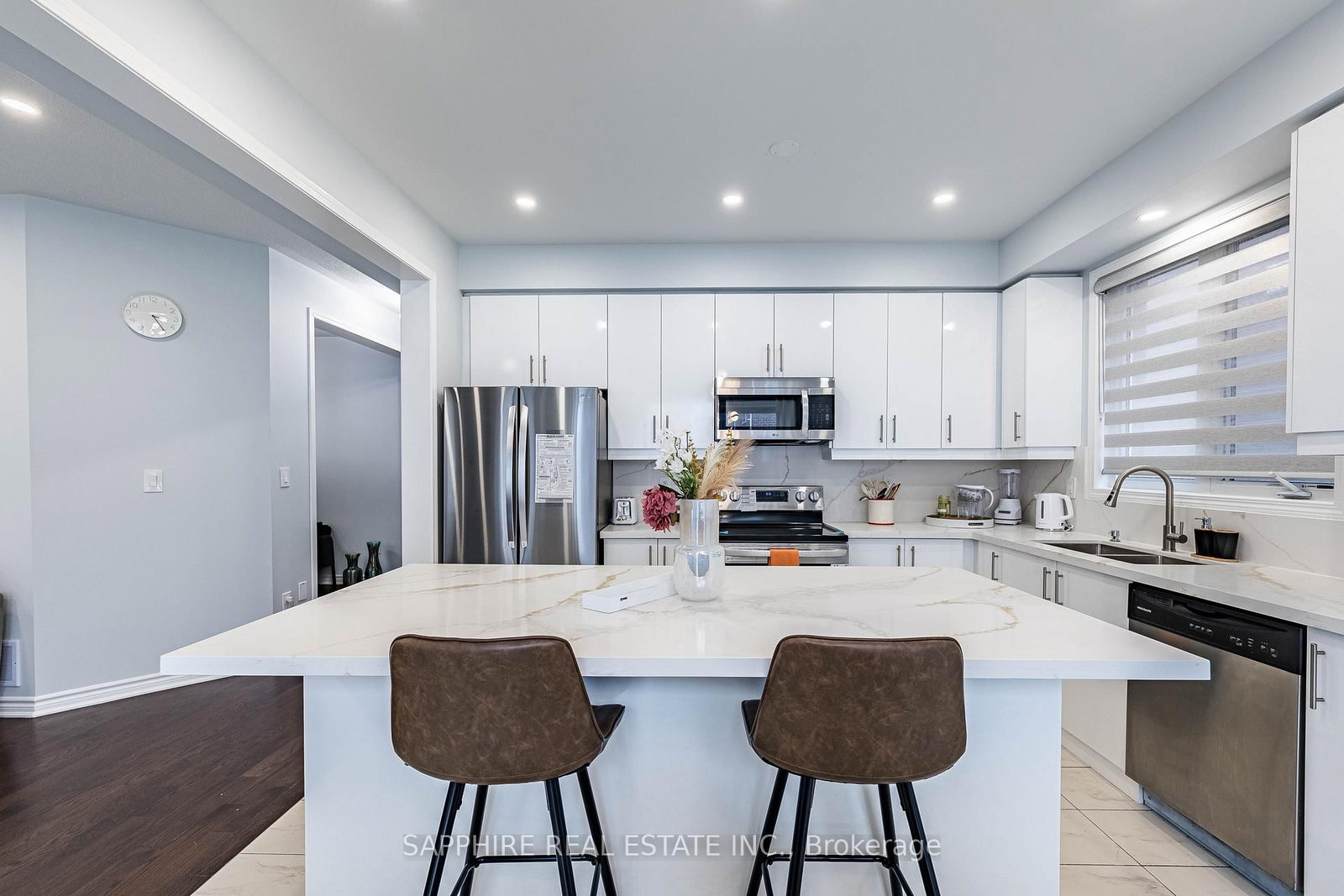 Detached House for sale at 325 Trudeau Drive, Milton, Ontario, L9T 8Y7 - Clarke - MLS: W12941044