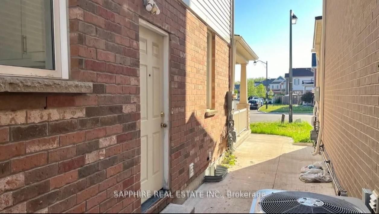 Detached House for sale at 325 Trudeau Drive, Milton, Ontario, L9T 8Y7 - Clarke - MLS: W12941044