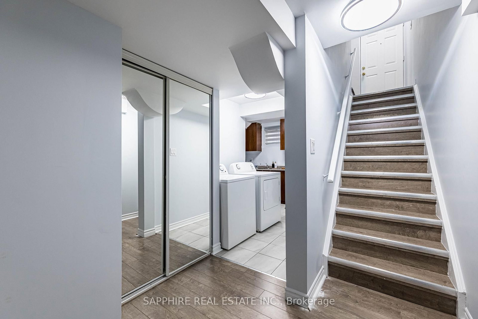 Detached House for sale at 325 Trudeau Drive, Milton, Ontario, L9T 8Y7 - Clarke - MLS: W12941044