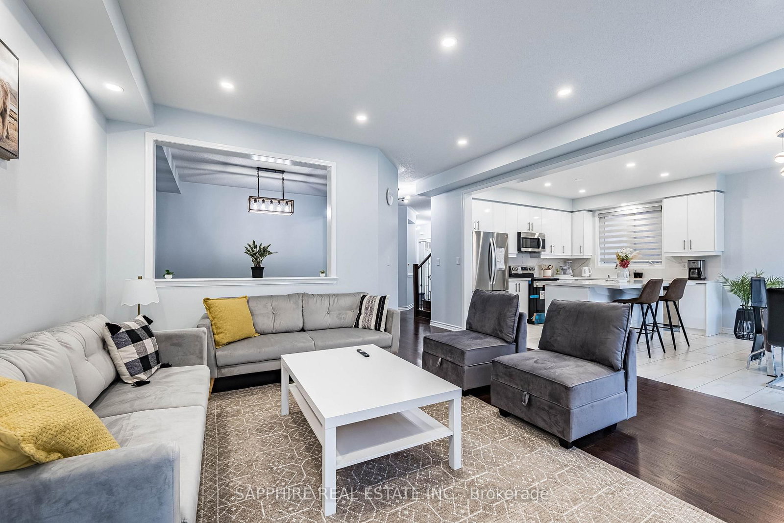 Detached House for sale at 325 Trudeau Drive, Milton, Ontario, L9T 8Y7 - Clarke - MLS: W12941044