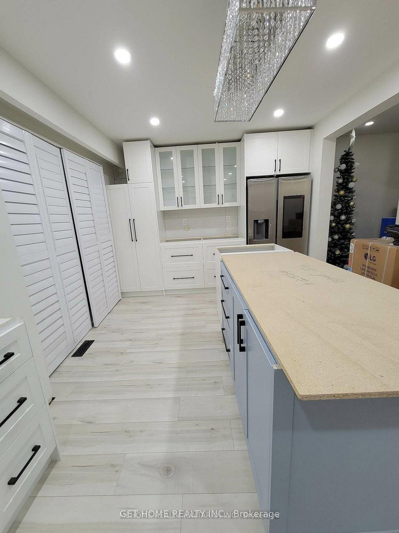 7 Merrydrew Court