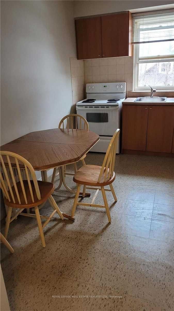 302 - 55A Long Branch Ave, Toronto, M8W 3J1 | Image 3