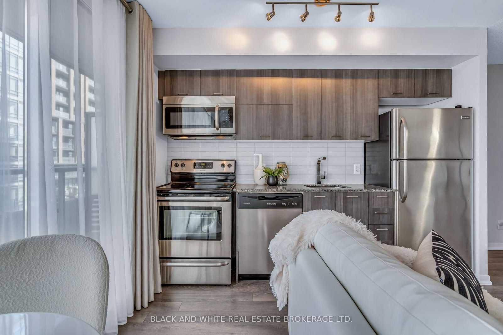 Condo for sale at 403-20 Joe Shuster Way, Toronto, Ontario, M6K 0A3 - South Parkdale - MLS: W12941560