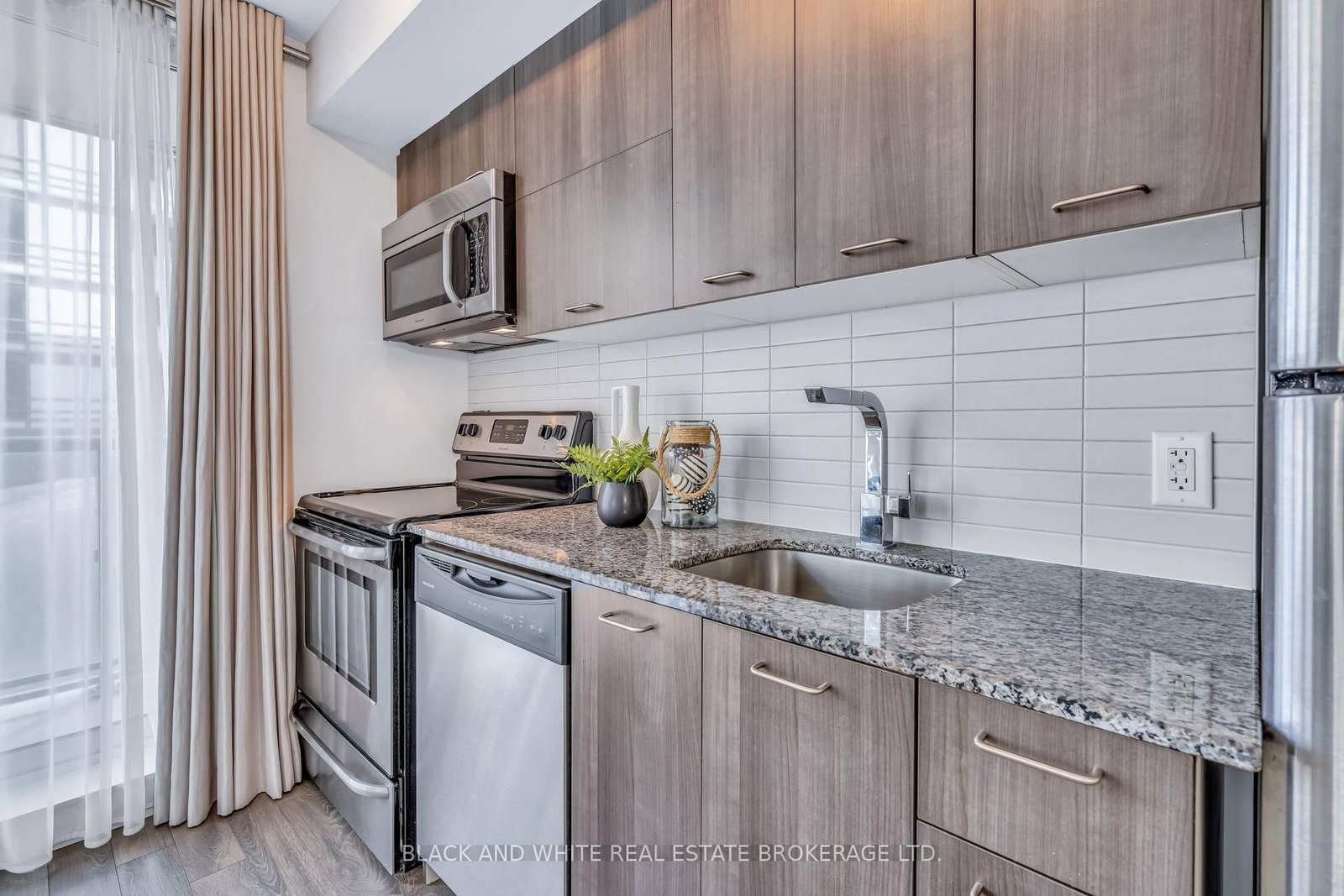 Condo for sale at 403-20 Joe Shuster Way, Toronto, Ontario, M6K 0A3 - South Parkdale - MLS: W12941560