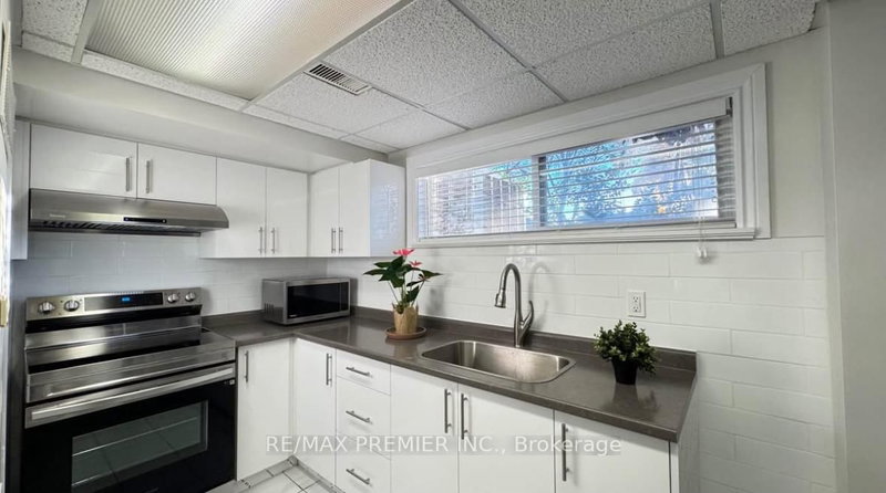 home for lease on 3551 Burningelm Crescent